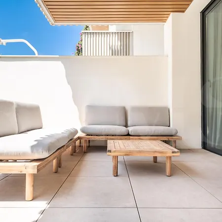 شقة Urban Retreat With Patio And Cinema Rems *