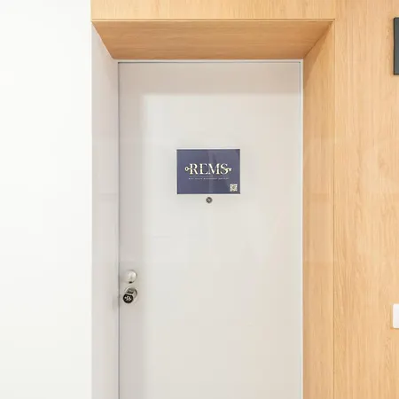 Appartement Urban Retreat With Patio And Cinema Rems *