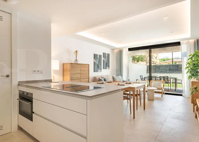 Urban Retreat With Patio And Cinema Rems Apartman *