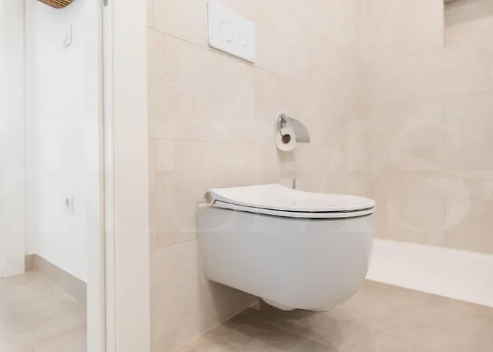 Apartman Urban Retreat With Patio And Cinema Rems *