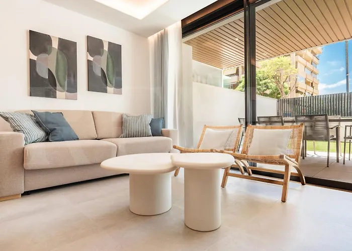 Urban Retreat With Patio And Cinema Rems