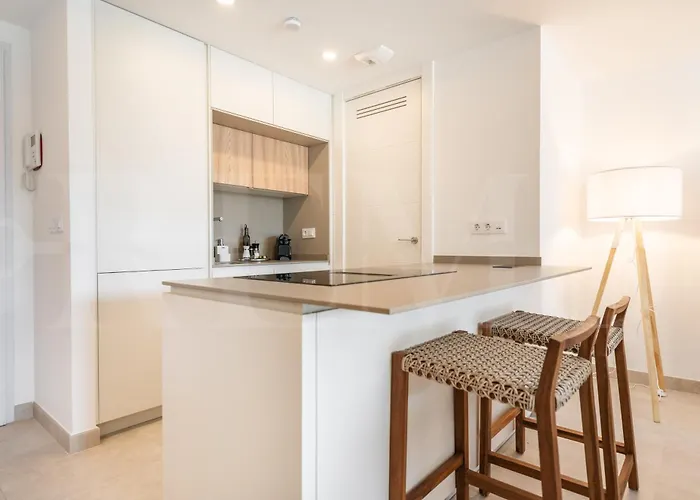 Apartman Urban Retreat With Patio And Cinema Rems Fuengirola