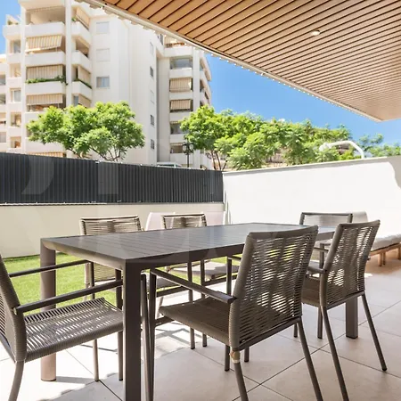 Urban Retreat With Patio And Cinema Rems Апартаменты Фуэнхирола