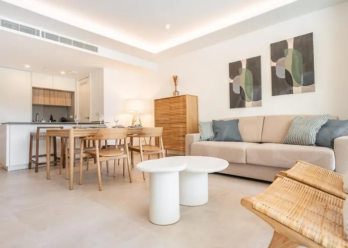 Apartment Urban Retreat With Patio And Cinema Rems Fuengirola